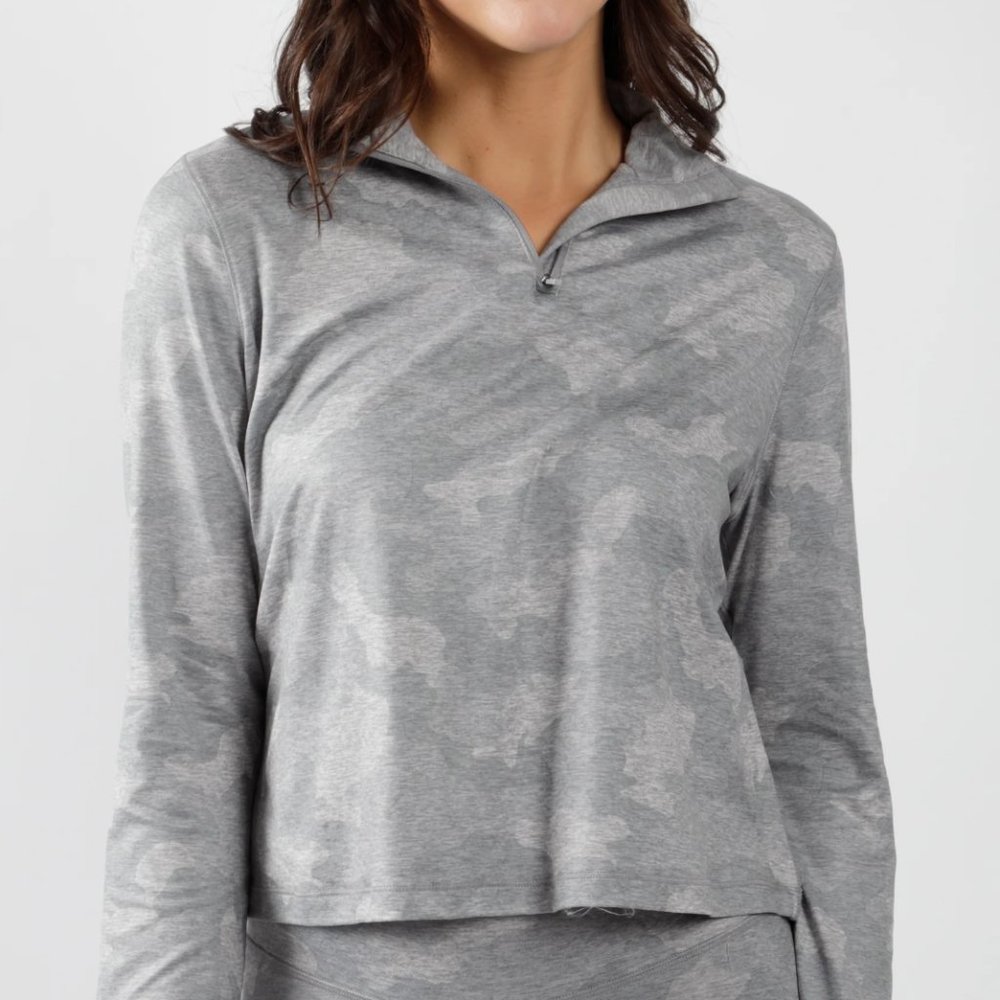 Yogalicious Lux ladies Silver Camo Top Medium NWT